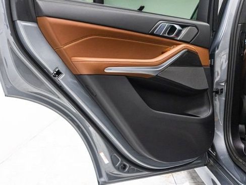 Used 2026 BMW X5 M60i image 25