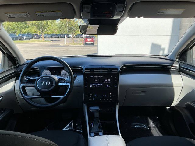 Used 2024 Hyundai Tucson SEL FWD image 2