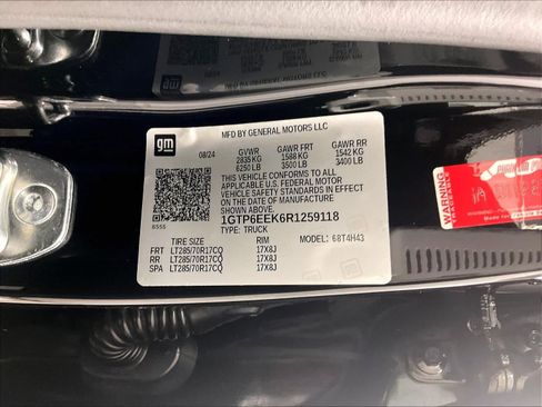 Used 2024 GMC Canyon AT4X image 36