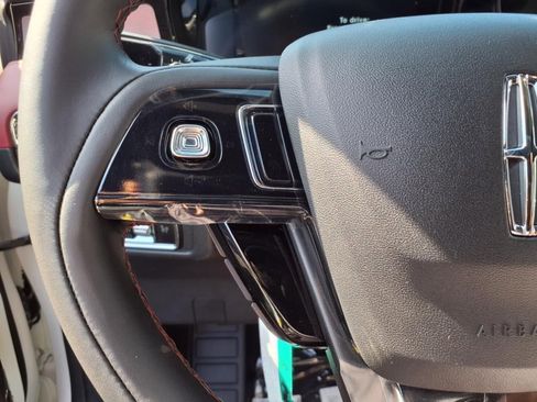 New 2025 Lincoln Corsair Grand Touring image 13