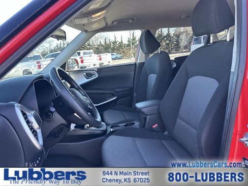 Used 2024 Kia Soul LX w/ Option Group 015 image 10