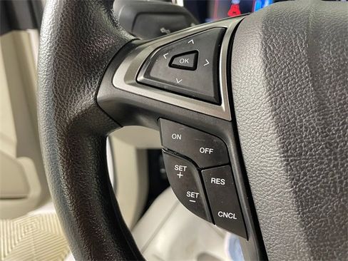 Used 2017 Ford Fusion SE image 12