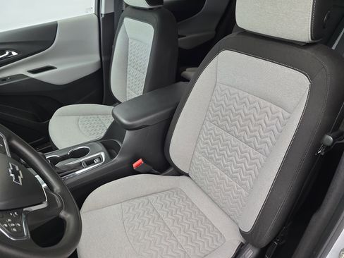 Used 2022 Chevrolet Equinox LS w/ LS Convenience Package FWD image 14