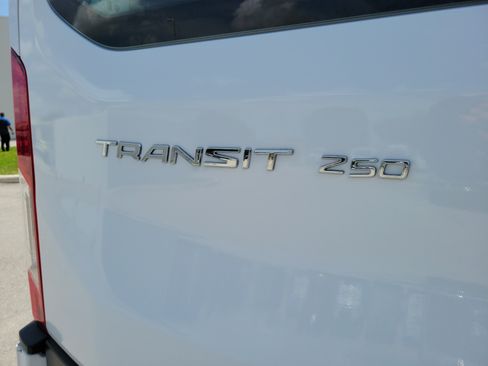 Used 2025 Ford Transit 250 Low Roof w/ Exterior Upgrade Package RWD image 29
