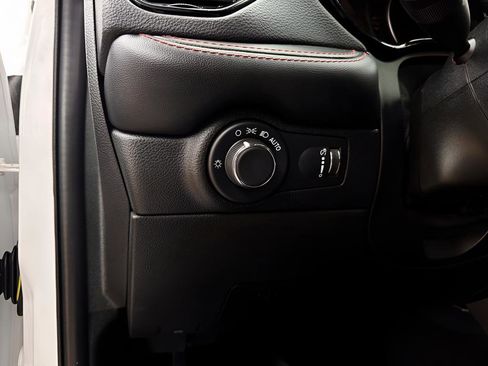 Used 2023 Dodge Durango GT RWD image 16