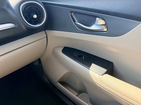 Used 2020 Kia Forte LXS image 22