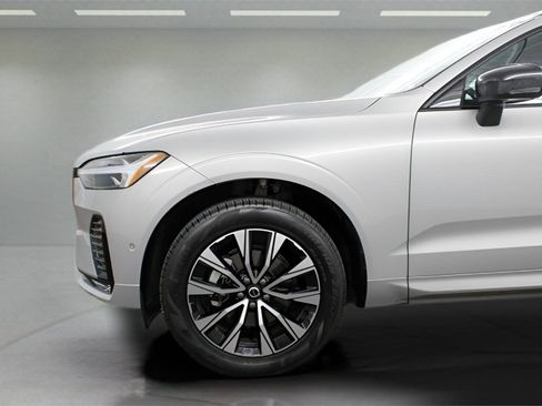 Certified 2025 Volvo XC60 B5 Plus image 33