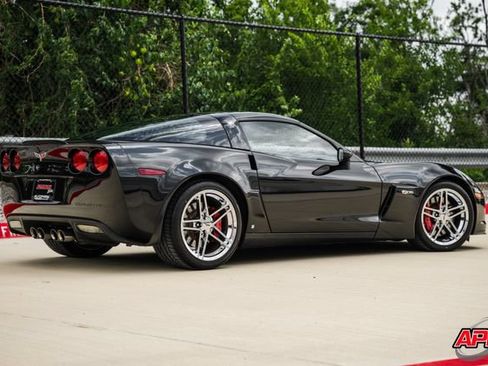 Used 2007 Chevrolet Corvette Z06 w/ Preferred Equipment Group RWD image 3