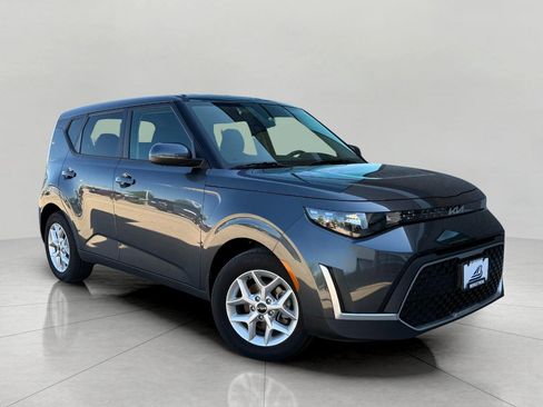 Used 2023 Kia Soul S FWD image 1
