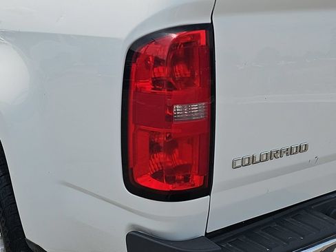 Used 2016 Chevrolet Colorado W/T RWD image 31