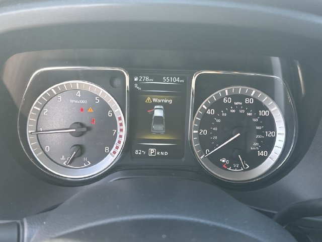 Used 2018 Nissan Titan SL w/ Chrome Package RWD image 21