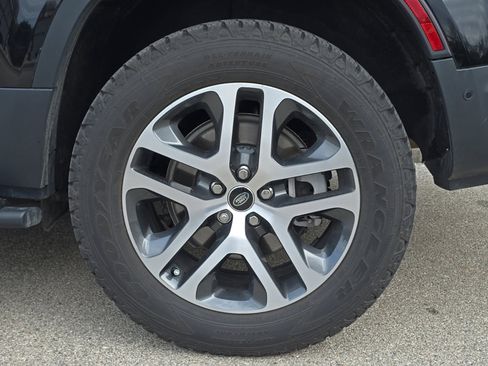 Certified 2025 Land Rover Defender 130 S image 6