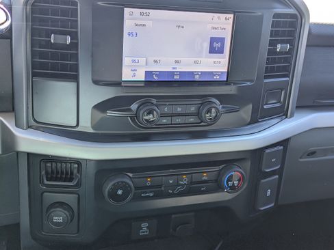 Used 2023 Ford F150 XLT image 17