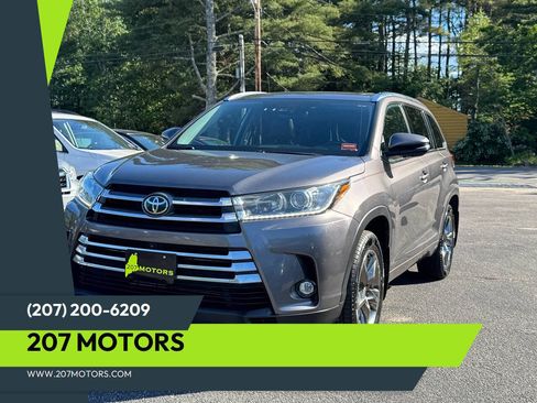 Used 2019 Toyota Highlander Limited Platinum AWD/4WD image 1