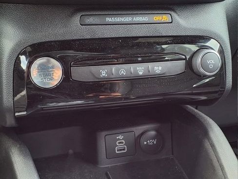 Used 2025 Ford Escape ST-Line w/ Tech Pack #1 AWD/4WD image 19
