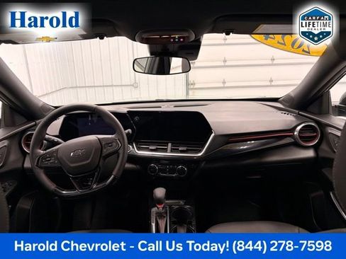 Used 2024 Chevrolet Trax RS w/ Driver Confidence Package FWD image 13