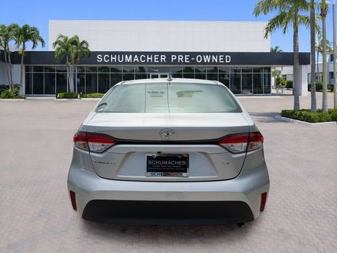 Used 2024 Toyota Corolla LE FWD image 6