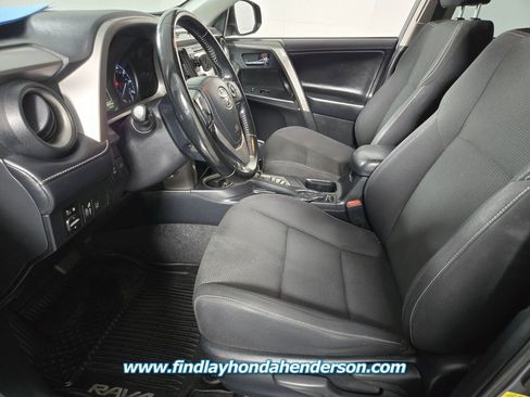 Used 2018 Toyota RAV4 XLE image 15