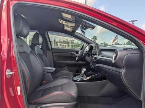 Used 2022 Kia Forte GT w/ GT Technology Package FWD image 22