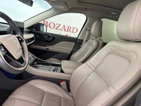 Used 2023 Lincoln Aviator Reserve w/ Equipment Group 201A RWD image 11