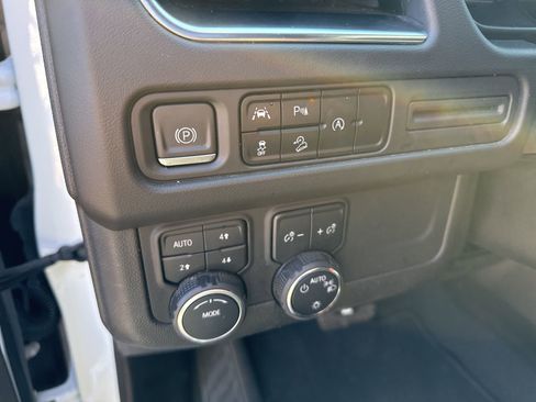 Used 2023 Chevrolet Tahoe Premier image 14