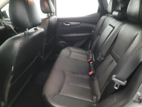 Used 2017 Nissan Rogue Sport SL w/ SL Premium Package image 18