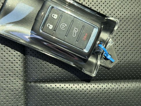 Used 2025 Jeep Grand Cherokee Summit w/ Obsidian Package AWD/4WD image 38