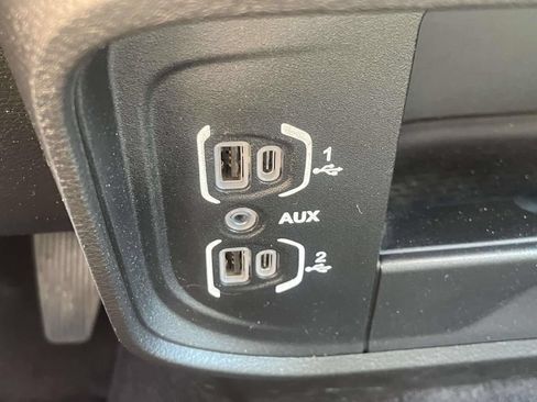 Used 2026 RAM 2500 Laramie AWD/4WD image 24