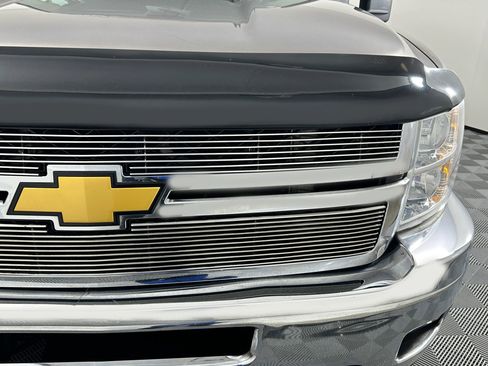 Used 2014 Chevrolet Silverado 3500 LT w/ Interior Plus Package AWD/4WD image 5