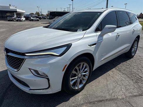 Used 2022 Buick Enclave Avenir image 8