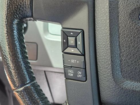 Used 2013 Ford F150 XLT w/ XLT Chrome Pkg AWD/4WD image 19