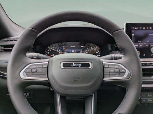 New 2026 Jeep Compass Latitude AWD/4WD image 30
