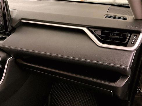 Used 2020 Toyota RAV4 LE w/ All Weather Liner Package image 15