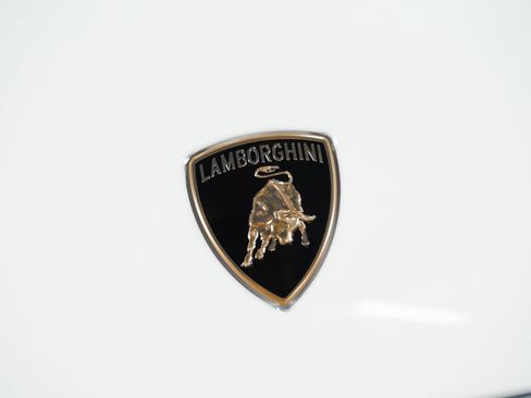 Used 2022 Lamborghini Aventador Countach AWD/4WD image 15