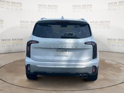 Used 2024 Kia Telluride EX FWD image 4