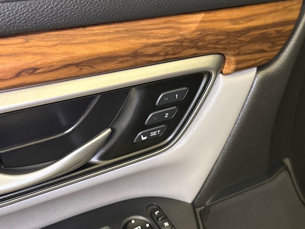 Used 2022 Honda CR-V Touring image 23