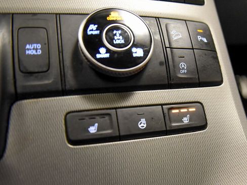 Used 2022 Hyundai Palisade SEL w/ Premium Package image 23