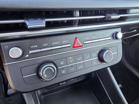 New 2026 Hyundai Tucson SE image 21