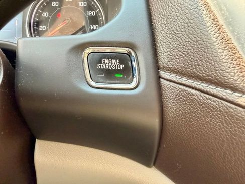 Used 2021 GMC Acadia SLE FWD image 28