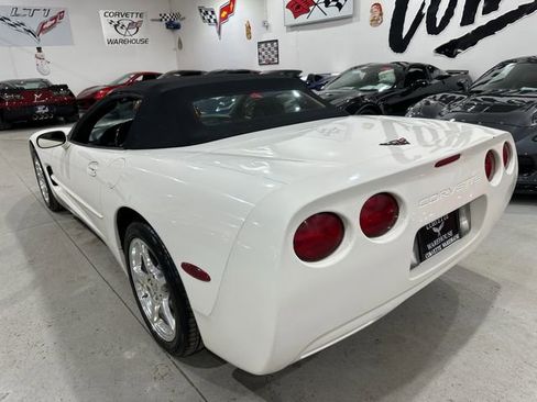 Used 2001 Chevrolet Corvette Convertible w/ Preferred Equipment Group2 image 3