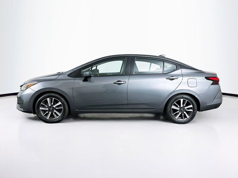 Used 2025 Nissan Versa SV FWD image 4