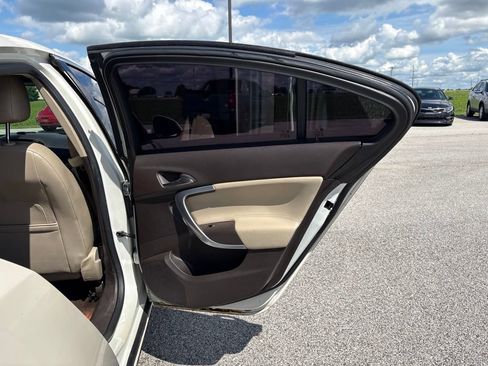 Used 2012 Buick Regal Leather FWD image 21