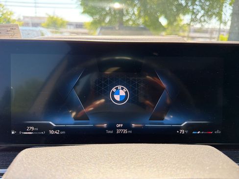 Used 2024 BMW X5 xDrive40i w/ M Sport Package AWD/4WD image 16