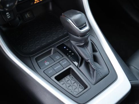 Used 2024 Toyota RAV4 XLE Premium FWD image 20