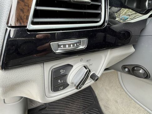 Used 2012 Audi A8 L 4.2 image 23