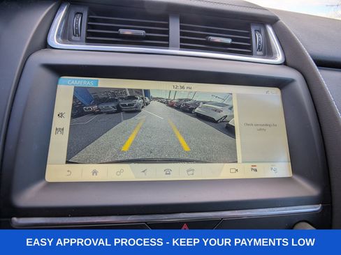 Used 2019 Jaguar E-PACE R-Dynamic SE image 26