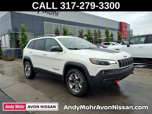 Used 2019 Jeep Cherokee Trailhawk w/ Cold Weather Group AWD/4WD image 1