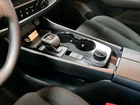 Used 2026 Nissan Rogue S image 16