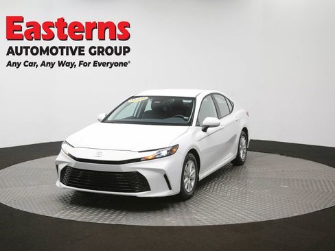 Used 2025 Toyota Camry LE FWD image 54