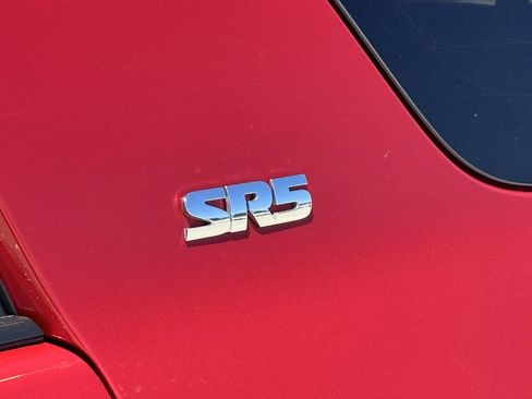 Used 2020 Toyota 4Runner SR5 AWD/4WD image 10